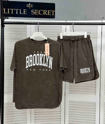Стильний костюм "варьонка" з трендовими написами "Бруклін" S-L (в кольорах) LS b0113 фото
