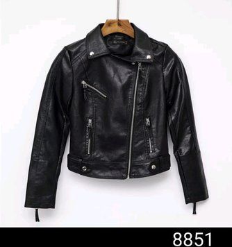 Модна чорна куртка з еко-шкіри з кишенями M-XL ER 8851 фото