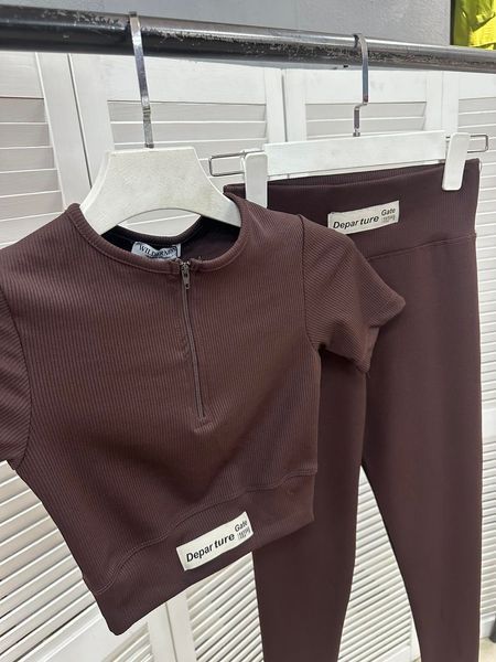 Облегающий фитнес-костюм из топа и лосинов S-XL (в расцветках) LS 1052 фото
